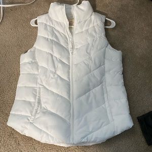 White zipper puffy vest